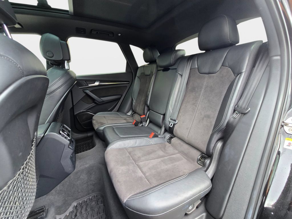 Used 2018 Audi SQ5 Prestige w/ Prestige Package AWD/4WD image 17