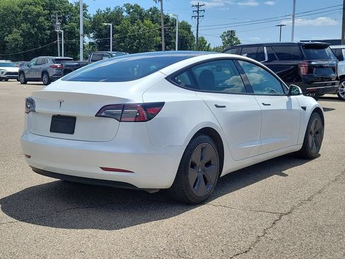 Used 2023 Tesla Model 3 Standard Range RWD image 4