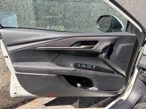 Used 2025 Toyota Camry LE image 18