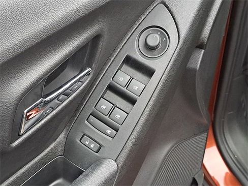 Used 2019 Chevrolet Trax LT w/ LT Convenience Package image 19