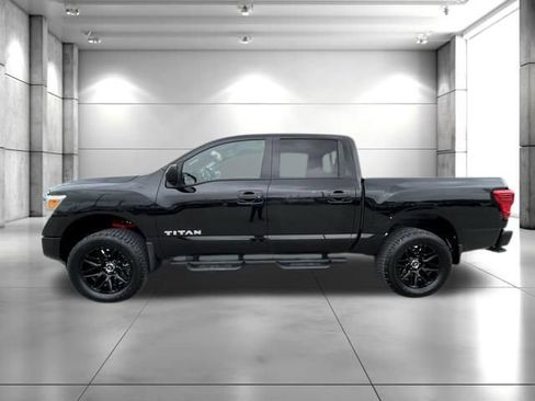 Used 2024 Nissan Titan SV w/ SV Convenience Package image 4