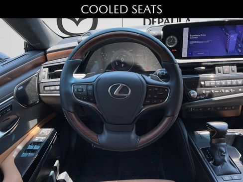 Used 2025 Lexus ES 300h Ultra Luxury w/ Accessory Package (Z1) FWD image 11