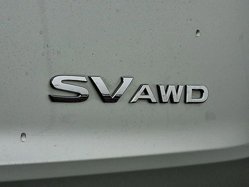 Used 2023 Nissan Rogue SV image 30