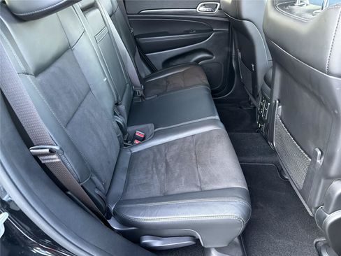 Used 2022 Jeep Grand Cherokee Laredo X AWD/4WD image 14