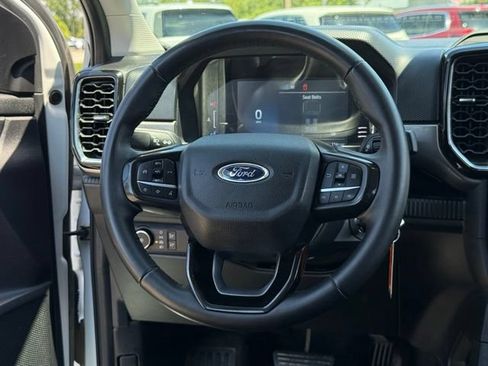 Used 2025 Ford Ranger XLT w/ FX4 Off-Road Package AWD/4WD image 8
