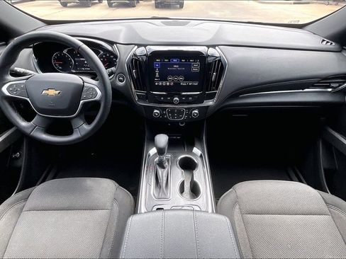 Used 2023 Chevrolet Traverse LT FWD image 15