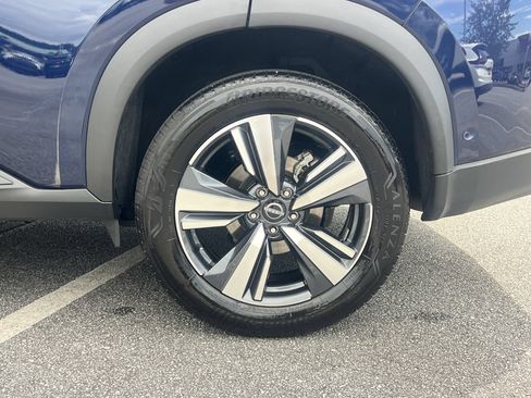 Certified 2026 Nissan Rogue SL FWD image 30