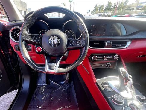 Used 2020 Alfa Romeo Stelvio Sport w/ Quick Order Package 22K Sport RWD image 23