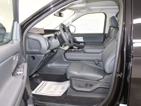 New 2025 Ford Expedition Max Active image 23