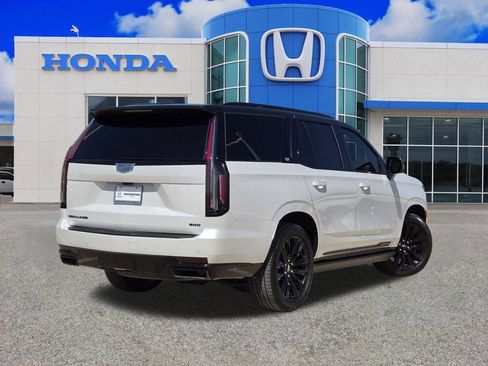 Used 2023 Cadillac Escalade Sport Platinum AWD/4WD image 3