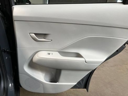 Used 2025 Hyundai Kona SEL AWD/4WD image 13