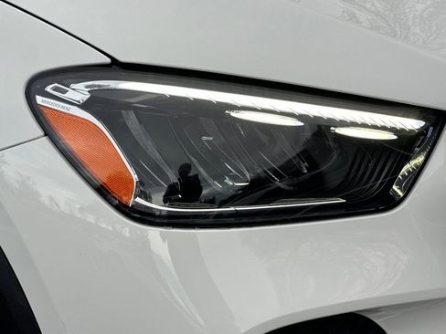 Certified 2024 Mercedes-Benz GLE 350 4MATIC image 9