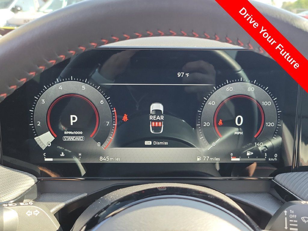 Used 2025 Nissan Kicks SR AWD/4WD image 9