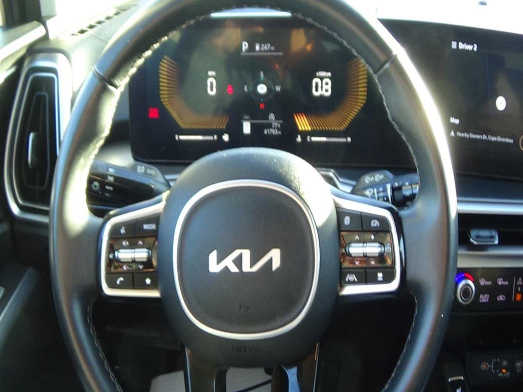 Used 2024 Kia Sorento S FWD image 19