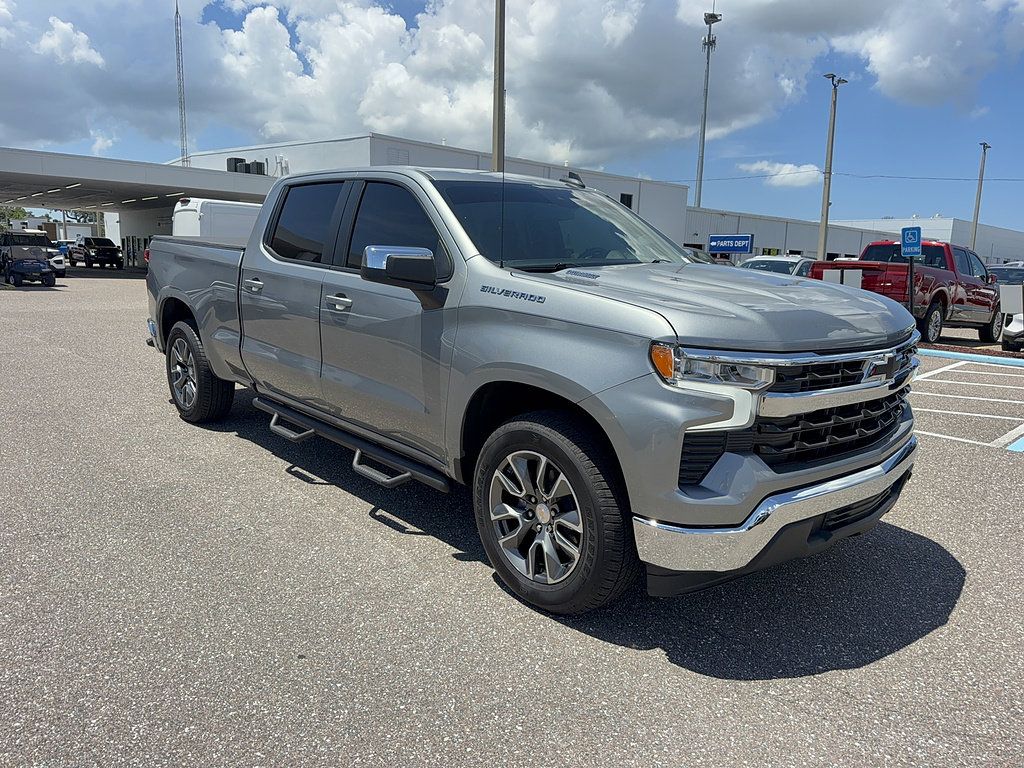 Used 2025 Chevrolet Silverado 1500 LT w/ All Star Edition Plus RWD image 4