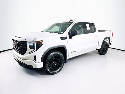 Used 2024 GMC Sierra 1500 Elevation image 3