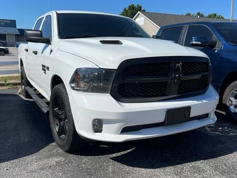 Used 2019 RAM 1500 Express w/ Wheel & Sound Group AWD/4WD image 3