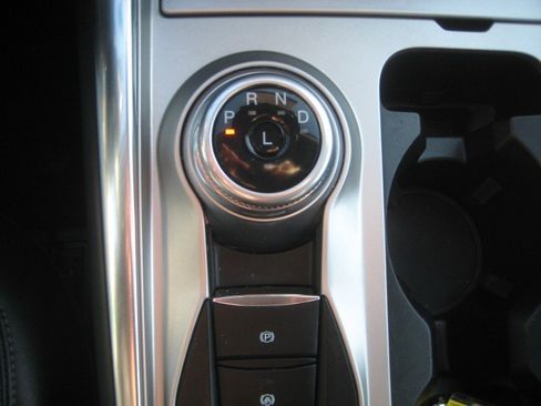 Used 2021 Ford Explorer XLT w/ Equipment Group 202A image 20