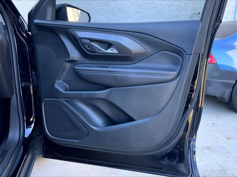 Used 2022 GMC Terrain SLE image 18