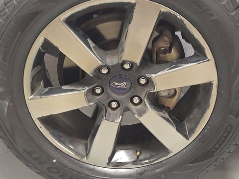 Used 2016 Ford F150 Lariat w/ Equipment Group 502A Luxury AWD/4WD image 31