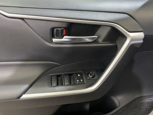 Certified 2019 Toyota RAV4 XLE w/ Convenience Package image 14