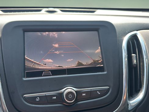 Used 2023 Chevrolet Equinox LT FWD image 12