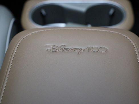 Used 2024 Hyundai Ioniq 5 Limited image 2