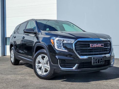 Used 2024 GMC Terrain SLE image 1