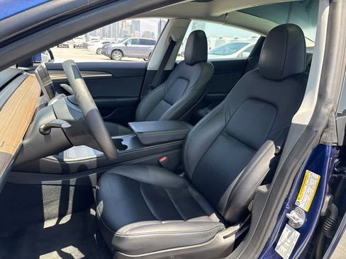 Used 2023 Tesla Model 3 Standard Range RWD image 9