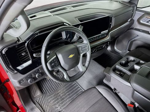 Used 2025 Chevrolet Silverado 1500 LT AWD/4WD image 2