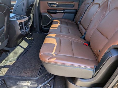 Used 2019 RAM 1500 Limited AWD/4WD image 17