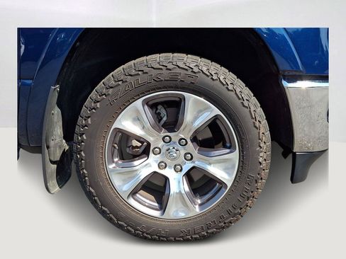 Used 2021 RAM 1500 Laramie AWD/4WD image 8