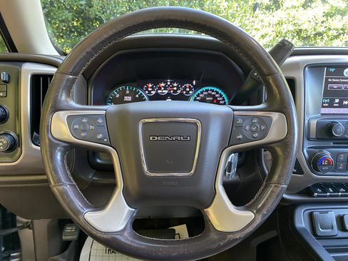 Used 2018 GMC Sierra 1500 Denali w/ Denali Ultimate Package AWD/4WD image 18