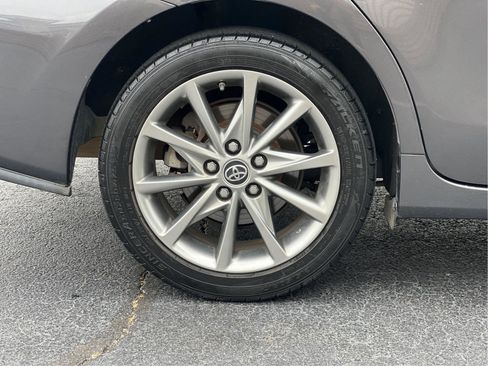 Used 2016 Toyota Prius V Five FWD image 26