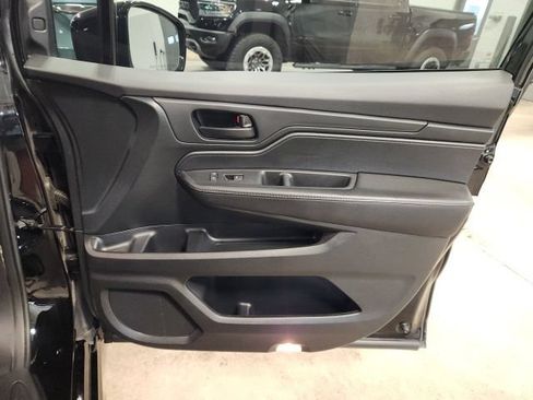 Used 2023 Honda Odyssey Sport image 36