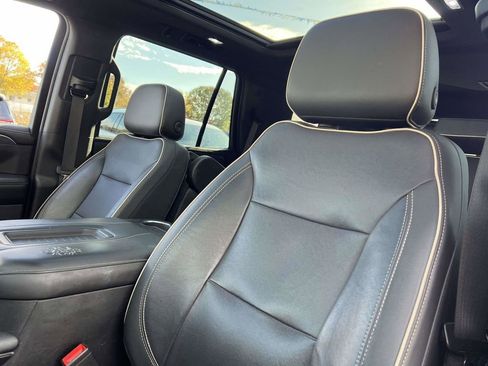Used 2021 GMC Yukon SLT w/ SLT Luxury Plus Package image 12