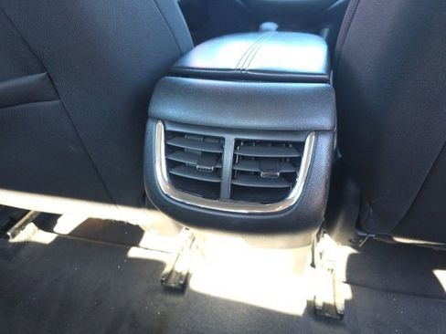 Used 2022 Chevrolet Malibu LT image 16