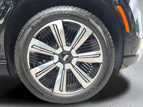 Used 2025 Cadillac Escalade IQ Luxury 2 w/ LPO, Premium Carpet Package AWD/4WD image 92