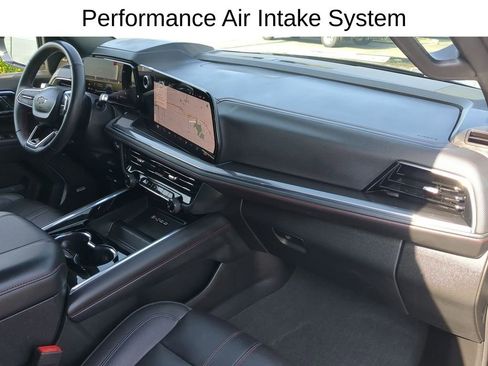 Used 2025 Chevrolet Tahoe RST w/ RST Performance Edition AWD/4WD image 39