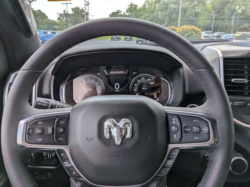 Used 2025 RAM 1500 Big Horn AWD/4WD image 12