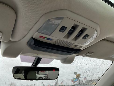 Used 2019 Subaru Ascent Limited image 19