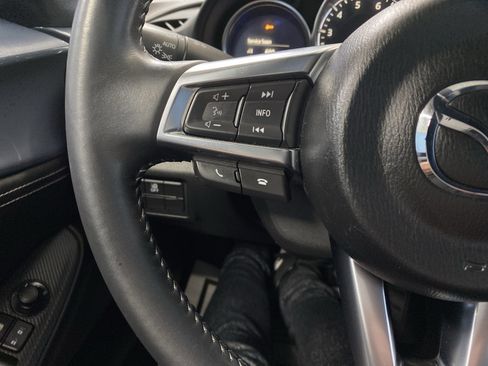 Used 2021 MAZDA MX-5 Miata RF Grand Touring image 19