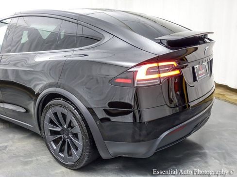 Used 2022 Tesla Model X Plaid image 10