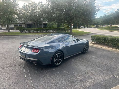 Used 2024 Ford Mustang Premium image 8