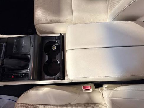 Used 2022 Lexus GX 460 Premium w/ Premium Package image 26