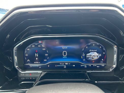 Used 2025 Chevrolet Silverado 1500 LTZ w/ LTZ Convenience Package II AWD/4WD image 15