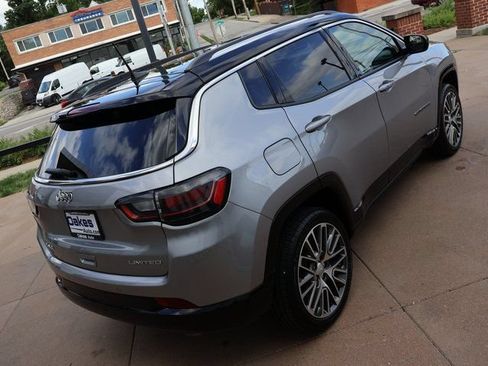 Used 2022 Jeep Compass Limited w/ Elite Group AWD/4WD image 6