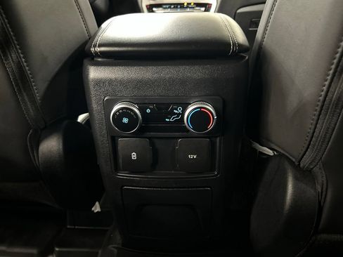 Used 2023 Ford Explorer XLT w/ Equipment Group 202A AWD/4WD image 25