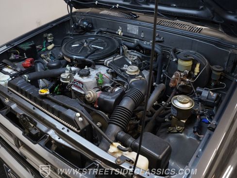 Used 1987 Toyota Pickup 4x4 Regular Cab image 33
