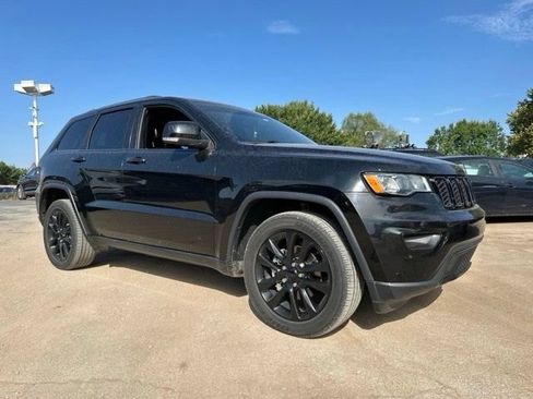 Used 2020 Jeep Grand Cherokee Limited RWD image 16